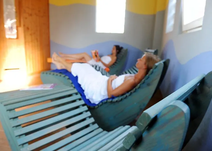 מלון Wellness Park 2*